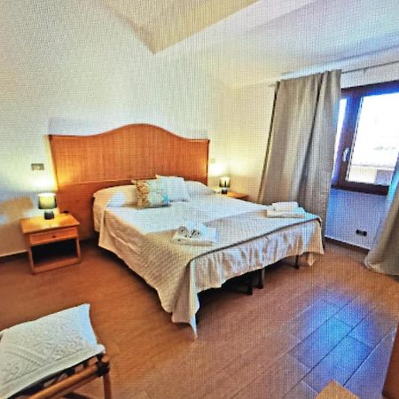 Le Camere Sul Porto Palau Luaran gambar