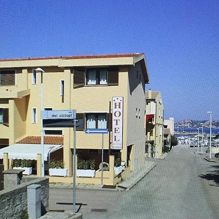 Le Camere Sul Porto Palau Luaran gambar