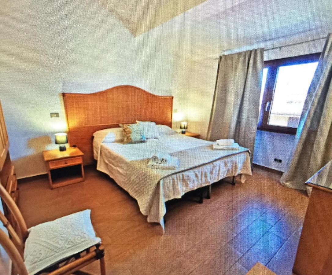 Le Camere Sul Porto Palau Luaran gambar