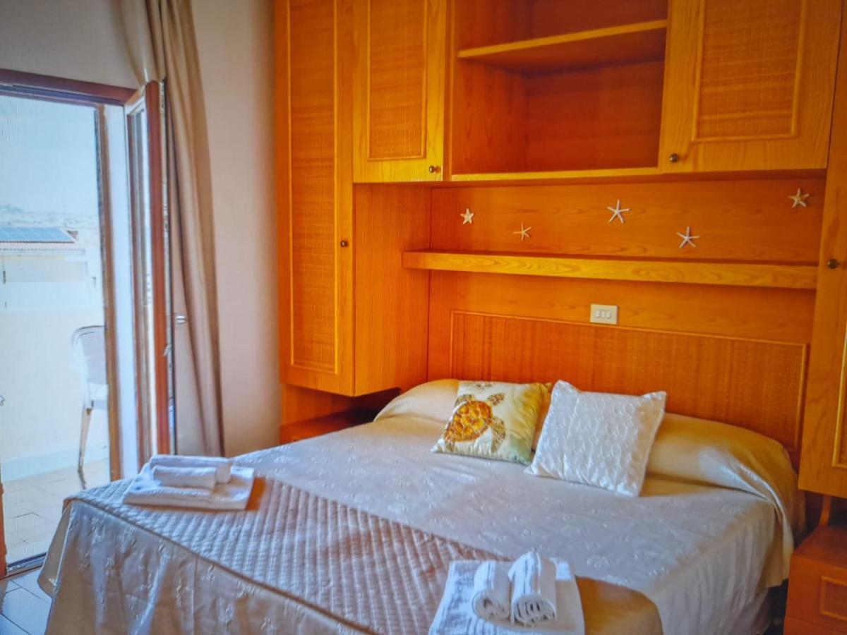 Le Camere Sul Porto Palau Luaran gambar