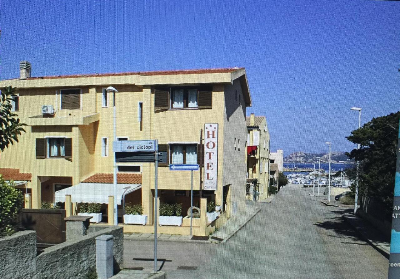 Le Camere Sul Porto Palau Luaran gambar